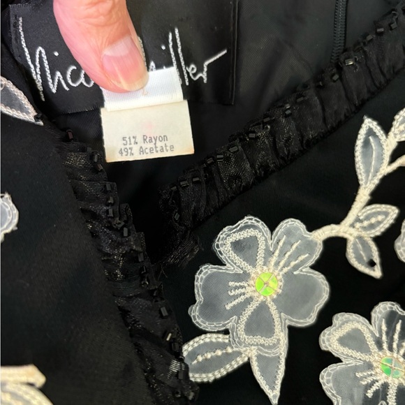 Stunning vintage Nicole Miller 8 dress - Picture 4 of 7